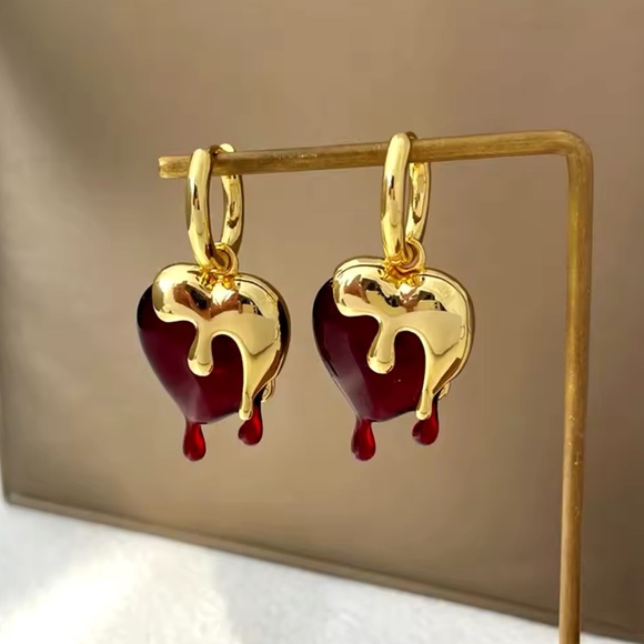 White Fox Boutique Jewelry - NWT Juicy Heart Earrings in Red/Gold